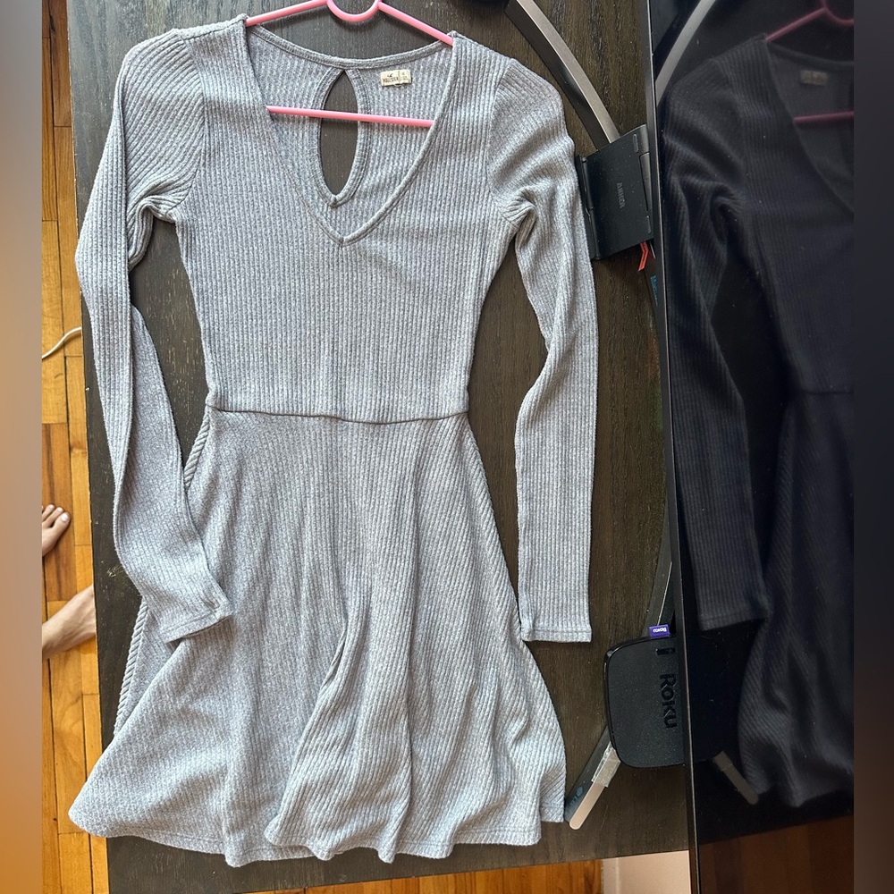 Hollister Soft V-Neck Keyhole Dress Grey